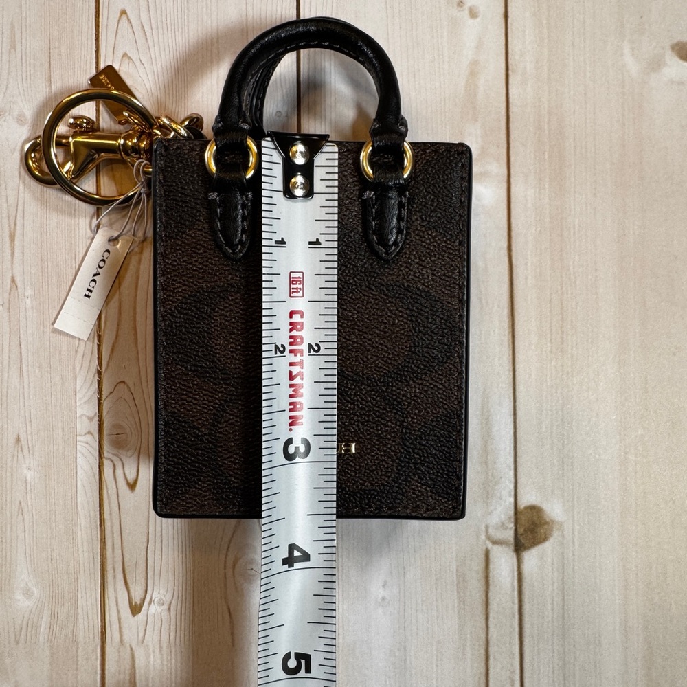 ✨ NWT Coach North South Mini Tote Leather Bag Charm Keychain ✨ - Picture 4 of 7